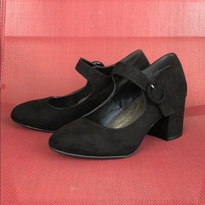 Jellypop Black Suede Pumps